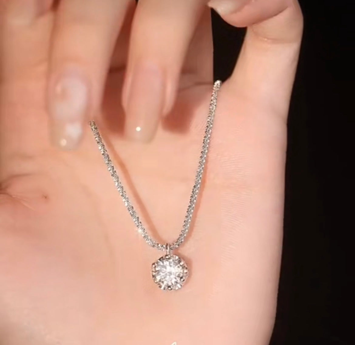 TEN CARATS S925 Sterling Silver VVS1 Moissanite Classic Crown Necklace