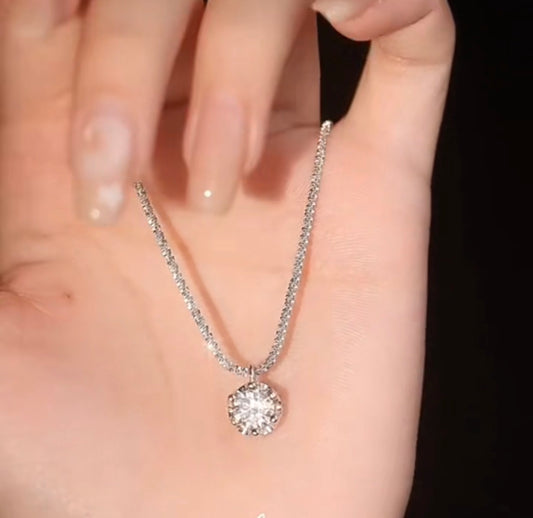 TEN CARATS S925 Sterling Silver VVS1 Moissanite Classic Crown Necklace